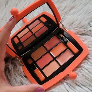 Makeup palette